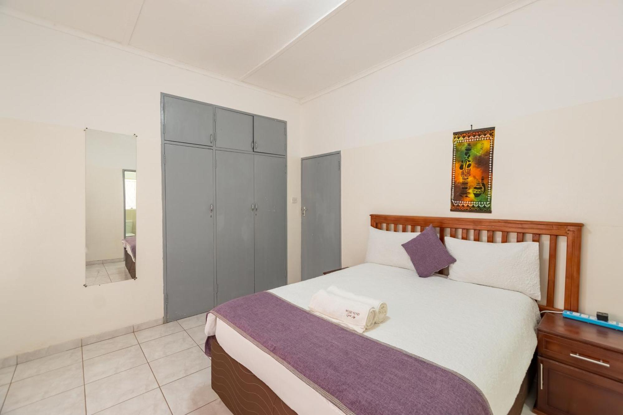 Wood Road Guest Lodge วิกตอเรียฟอลส์ ภายนอก รูปภาพ